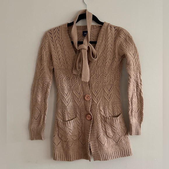 GAP Sweaters - GAP Women's Beige Knit Cardigan